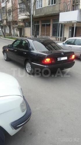 Mercedes E 240 1998, 252,000 km - 2.4 l - Bakı