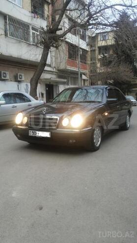 Mercedes E 240 1998, 252,000 km - 2.4 l - Bakı