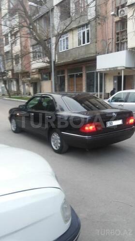 Mercedes E 240 1998, 252,000 km - 2.4 l - Bakı