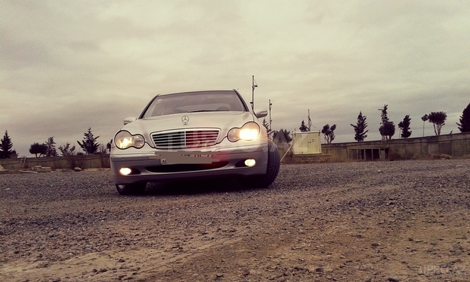 Mercedes C 200 2002, 101,000 km - 2.0 l - Bakı