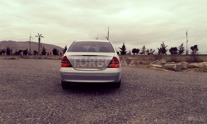 Mercedes C 200 2002, 101,000 km - 2.0 l - Bakı
