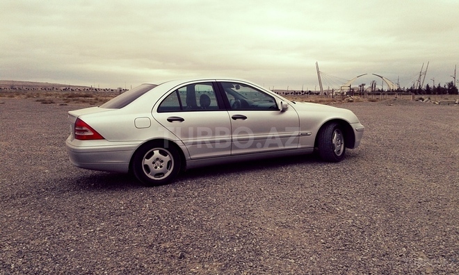 Mercedes C 200 2002, 101,000 km - 2.0 l - Bakı