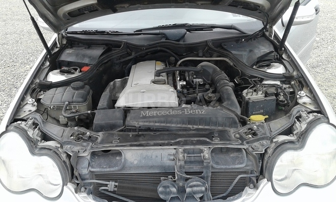 Mercedes C 200 2002, 101,000 km - 2.0 l - Bakı