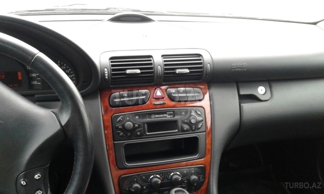 Mercedes C 200 2002, 101,000 km - 2.0 l - Bakı