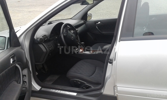 Mercedes C 200 2002, 101,000 km - 2.0 l - Bakı