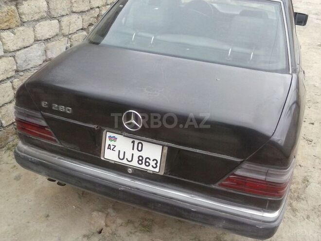Mercedes E 280 1993, 250,000 km - 0.3 l - Sumqayıt