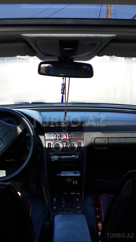 Mercedes C 200 2000, 136,580 km - 2.0 l - Bakı