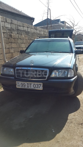 Mercedes C 200 2000, 136,580 km - 2.0 l - Bakı
