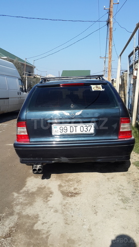 Mercedes C 200 2000, 136,580 km - 2.0 l - Bakı