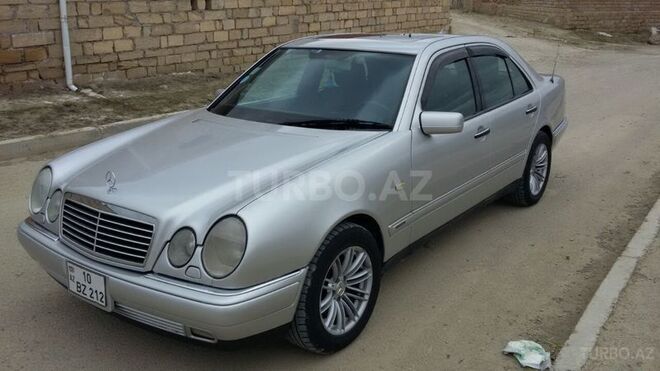 Mercedes E 230 1995, 300,000 km - 2.3 l - Bakı
