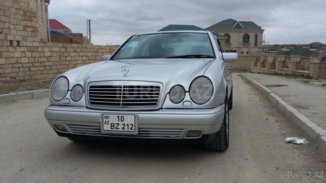 Mercedes E 230 1995, 300,000 km - 2.3 l - Bakı