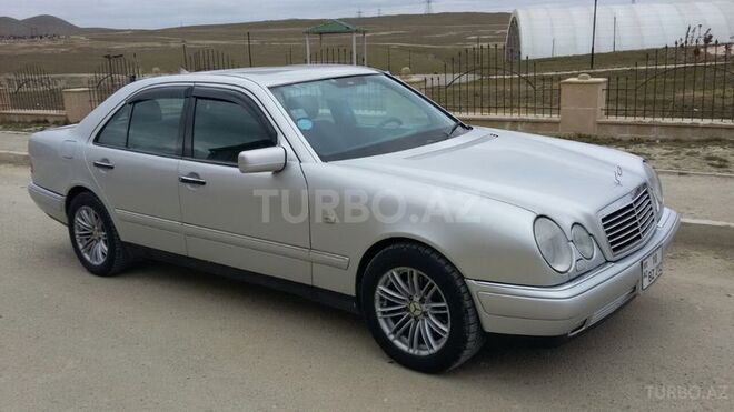 Mercedes E 230 1995, 300,000 km - 2.3 l - Bakı