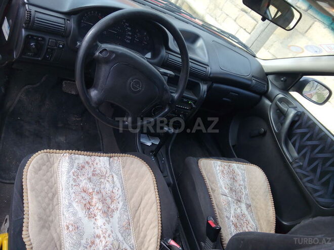 Opel Astra 1995, 406,000 km - 1.6 l - Bakı