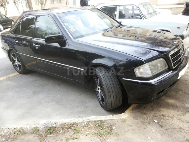 Mercedes C 230 1997, 211,000 km - 2.3 l - Sumqayıt