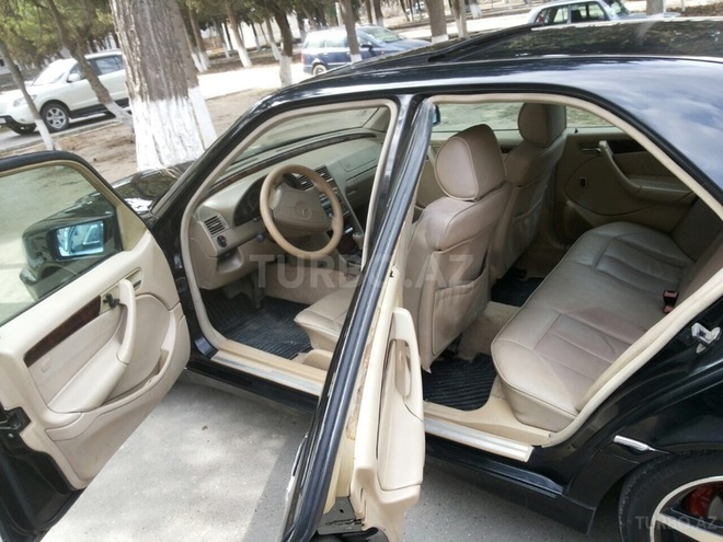 Mercedes C 230 1997, 211,000 km - 2.3 l - Sumqayıt
