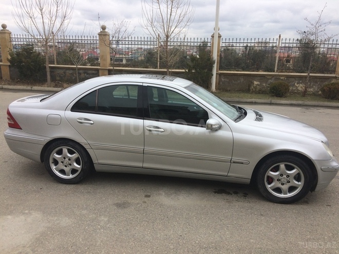 Mercedes C 200 2000, 320,000 km - 0.2 l - Bakı