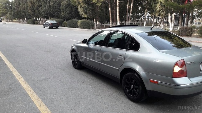 Volkswagen Passat 2004, 225,000 km - 1.8 l - Sumqayıt