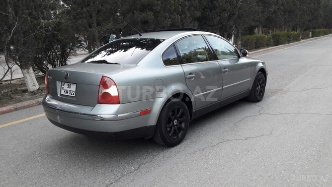 Volkswagen Passat 2004, 225,000 km - 1.8 l - Sumqayıt