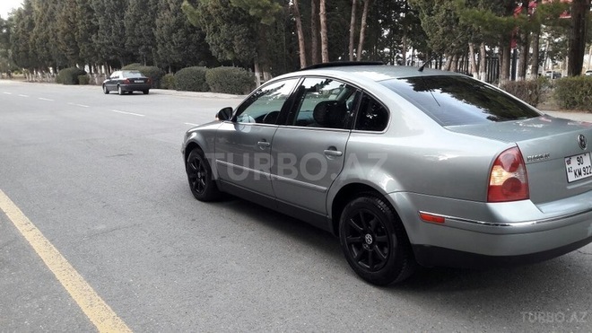 Volkswagen Passat 2004, 225,000 km - 1.8 l - Sumqayıt