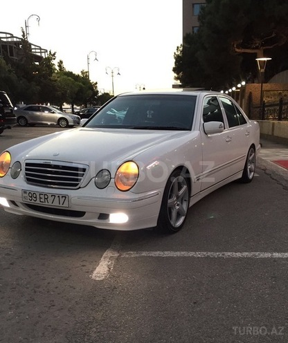 Mercedes E 320 2001, 160,000 km - 3.2 л - Bakı