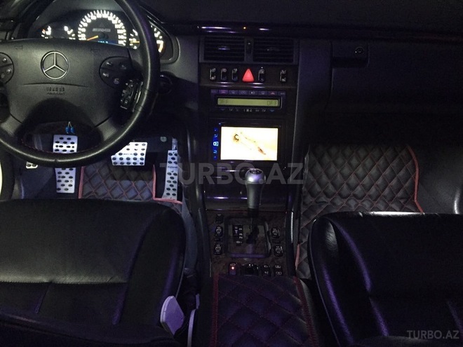 Mercedes E 320 2001, 160,000 km - 3.2 л - Bakı