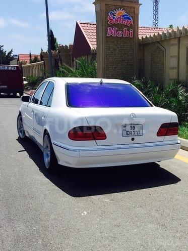 Mercedes E 320 2001, 160,000 km - 3.2 л - Bakı