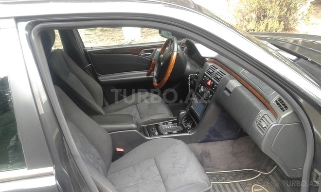 Mercedes E 230 1996, 165,000 km - 2.3 l - Sumqayıt