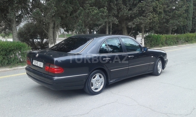 Mercedes E 230 1996, 165,000 km - 2.3 l - Sumqayıt