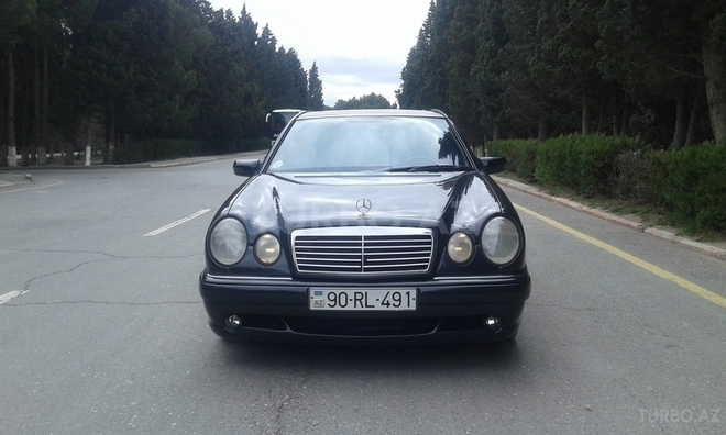 Mercedes E 230 1996, 165,000 km - 2.3 l - Sumqayıt