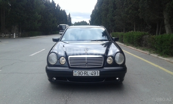 Mercedes E 230 1996, 165,000 km - 2.3 l - Sumqayıt