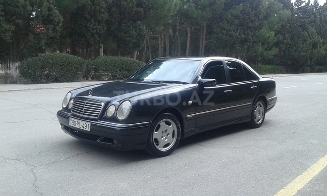 Mercedes E 230 1996, 165,000 km - 2.3 l - Sumqayıt
