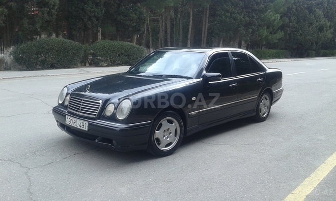 Mercedes E 230 1996, 165,000 km - 2.3 l - Sumqayıt