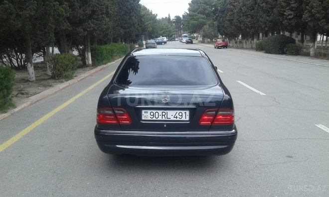 Mercedes E 230 1996, 165,000 km - 2.3 l - Sumqayıt