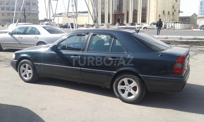 Mercedes C 180 1997, 295,000 km - 0.2 l - Bakı