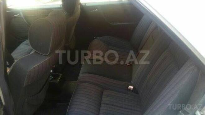 Mercedes E 230 1990, 335,000 km - 2.3 l - Bakı
