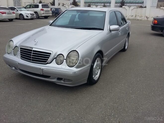 Mercedes E 270 2001, 275,000 km - 2.7 l - Bakı