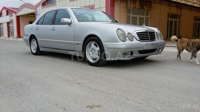 Mercedes E 270 2001, 275,000 km - 2.7 l - Bakı