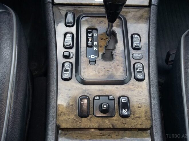 Mercedes E 270 2001, 275,000 km - 2.7 l - Bakı