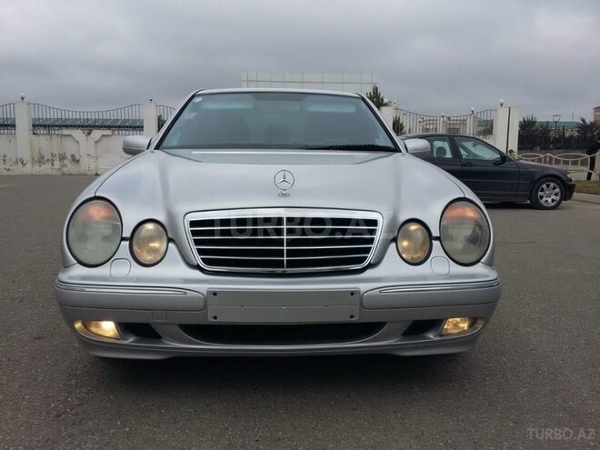Mercedes E 270 2001, 275,000 km - 2.7 l - Bakı