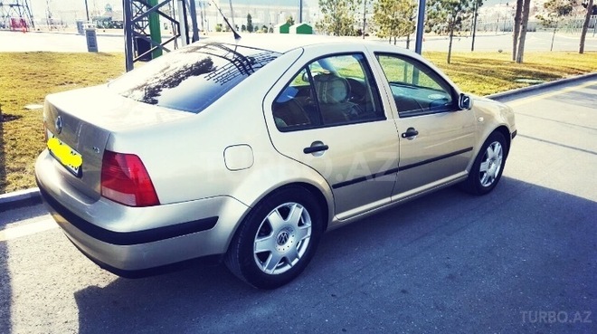 Volkswagen Bora 2004, 190,000 km - 1.0 л - Bakı