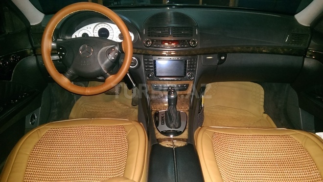 Mercedes E 500 2003, 262,000 km - 3.6 l - Bakı