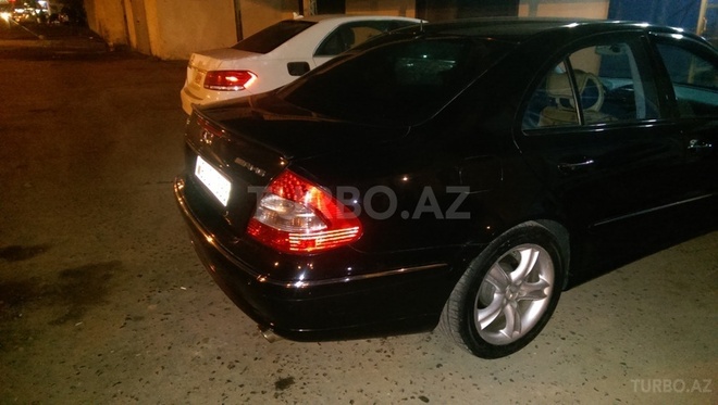 Mercedes E 500 2003, 262,000 km - 3.6 l - Bakı