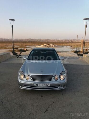 Mercedes E 270 2002, 334,000 km - 2.7 l - Bakı