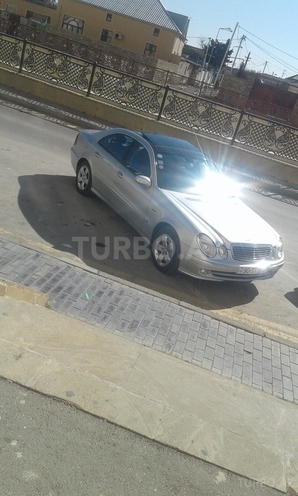 Mercedes E 270 2002, 334,000 km - 2.7 l - Bakı