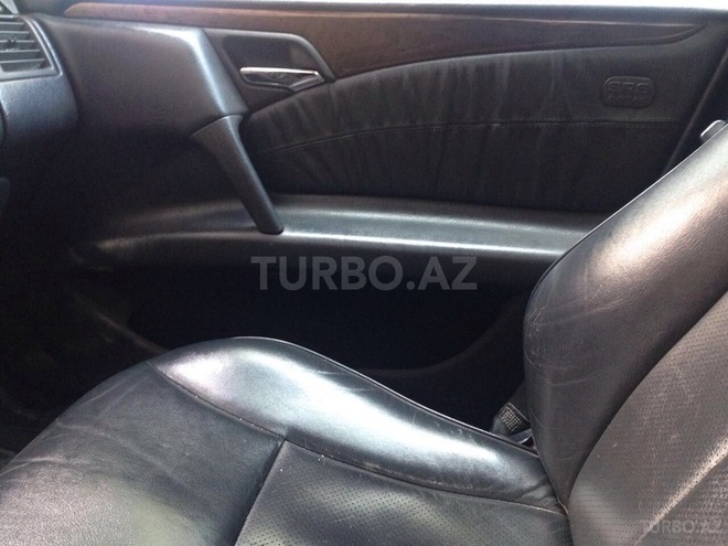 Mercedes E 240 1998, 290,000 km - 2.4 л - Bakı