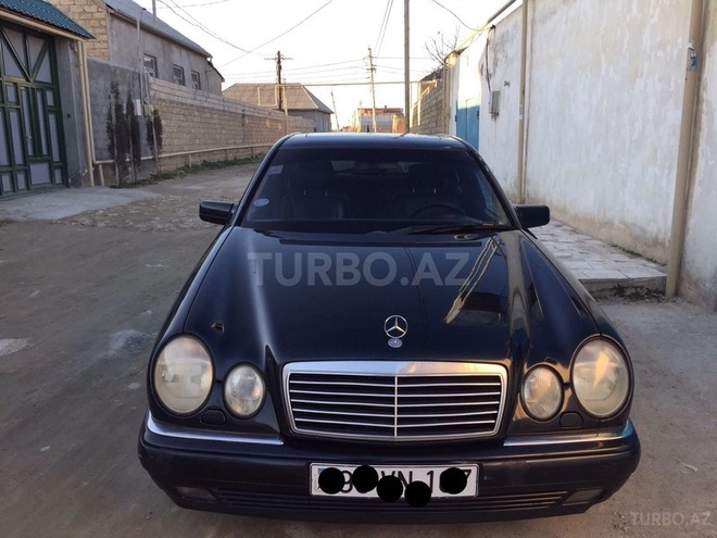 Mercedes E 240 1998, 290,000 km - 2.4 л - Bakı