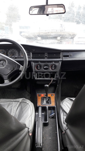 Mercedes 190 1993, 235,000 km - 2.0 l - Bakı