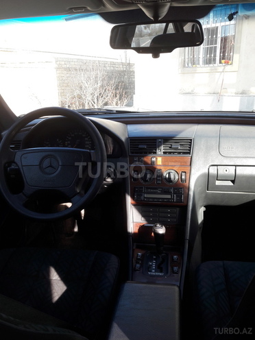 Mercedes C 220 1995, 246,500 km - 2.2 l - Sumqayıt