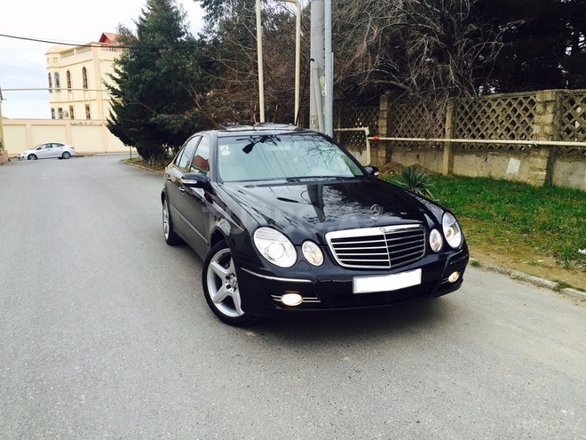 Mercedes E 240 2002, 278,000 km - 2.4 l - Bakı