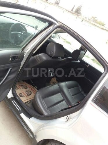 Volkswagen Passat 2004, 195,450 km - 1.8 l - Sumqayıt